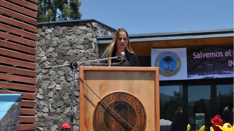 Pilar Matte Capdevila participando en una actividad cultural en Alto Biobío vinculada a la difusión del patrimonio pehuenche y los pueblos originarios.